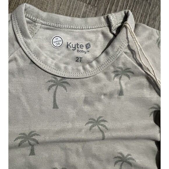 Kyte Baby Palm Tree Bamboo Jersey Short Sleeve Jogger Summer Set - Picture 3 of 3